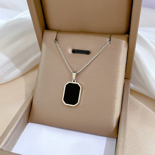 Black Onyx Pendant Necklace – Golden and silver Chain Stylish Jewelry